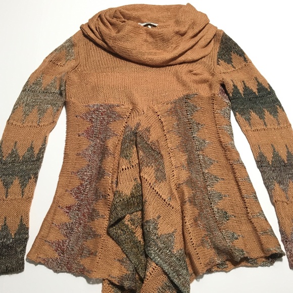 BKE Sweaters - BKE Buckle • Tunic Sweater